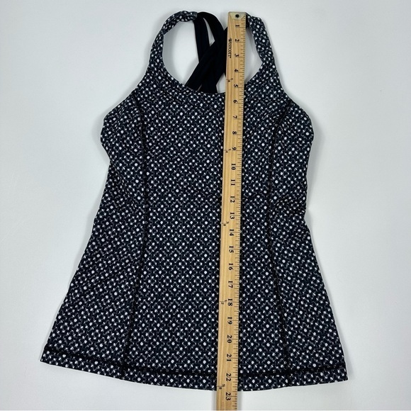 lululemon Tank Top Sz 2 - Picture 5 of 10